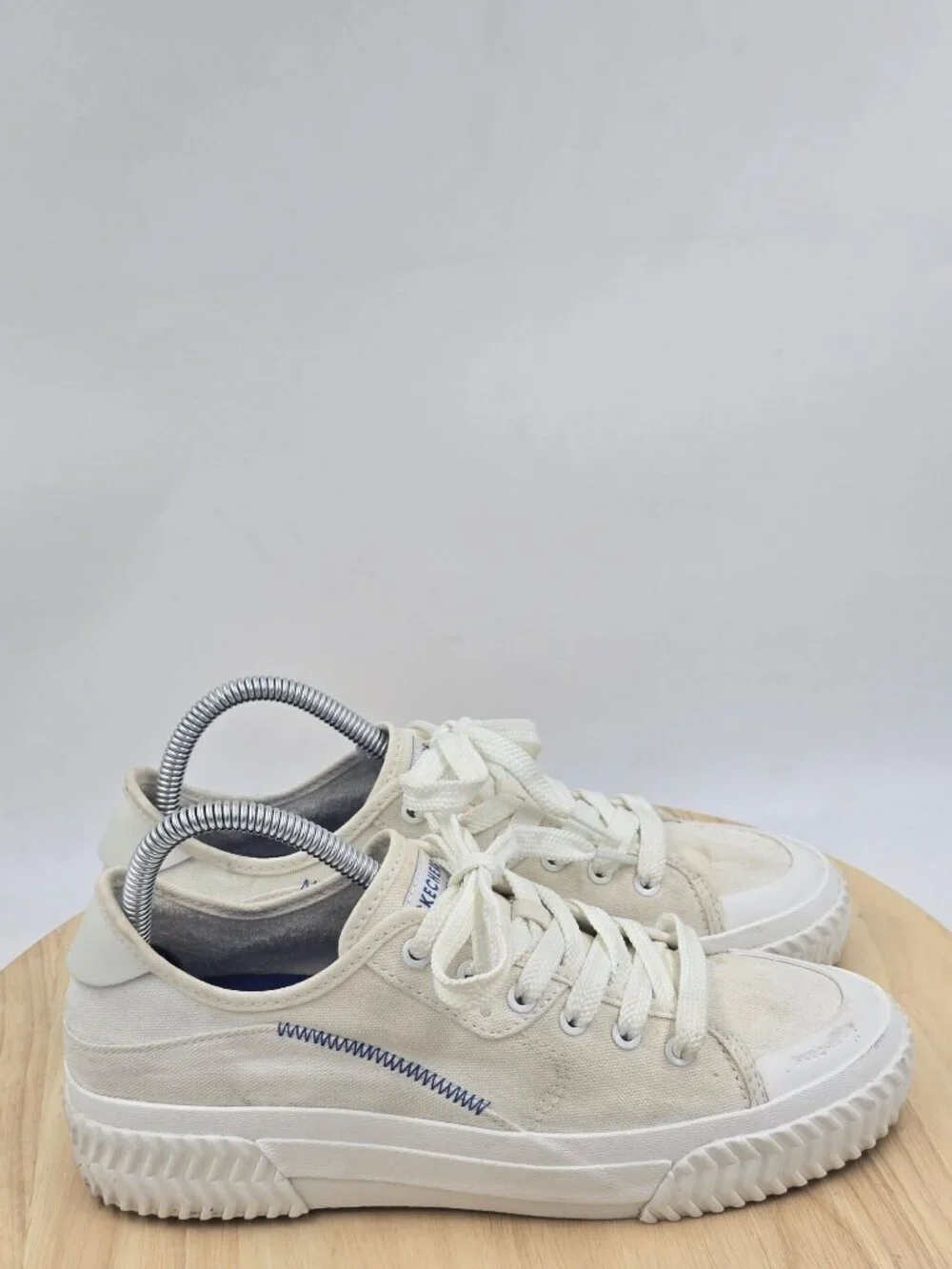 Skechers Sneakers Womens  White Lace Up Street Trax Hi Washable Shoes sz 7.5
